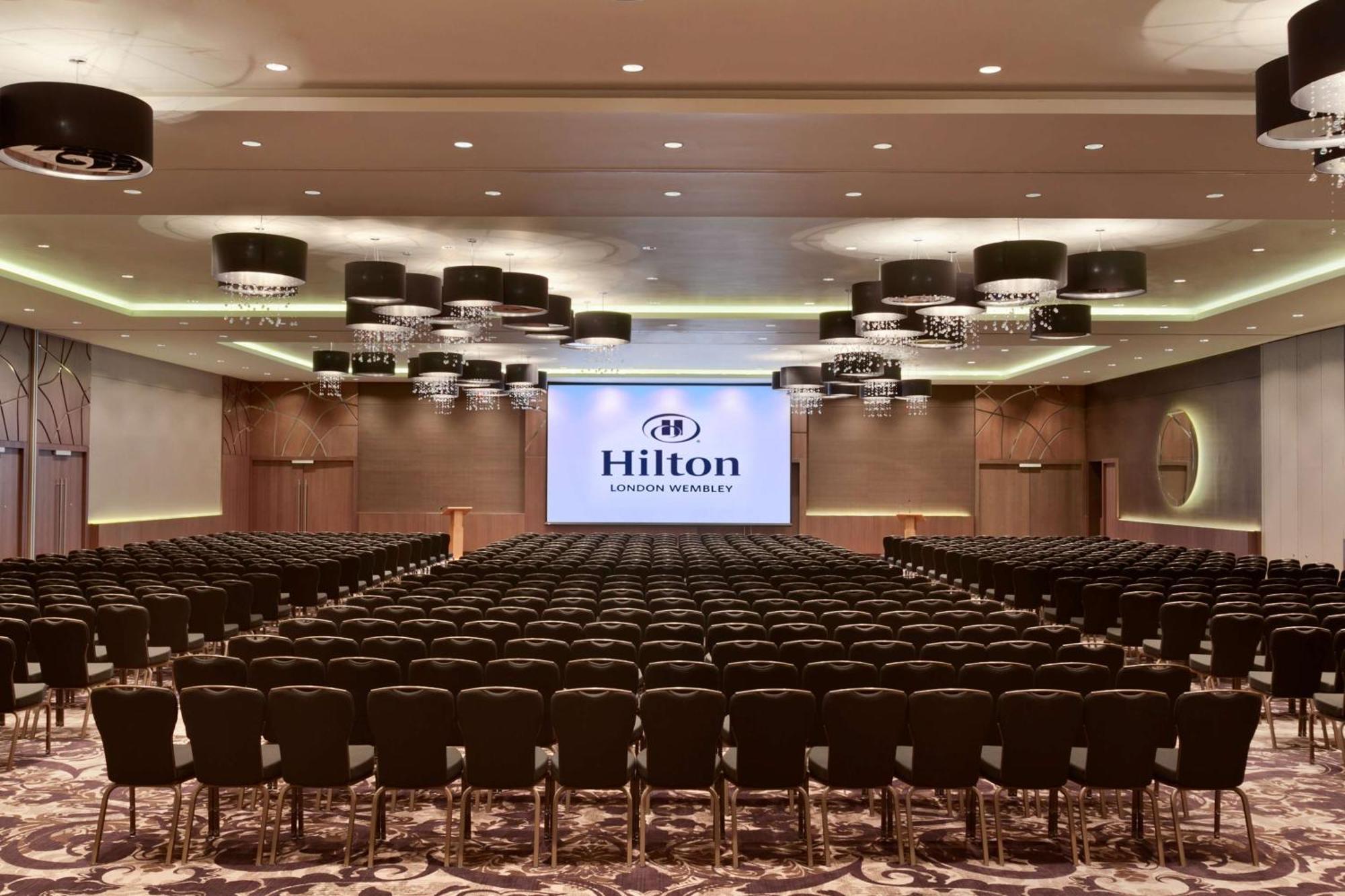 מלון Hilton London Wembley מראה חיצוני תמונה